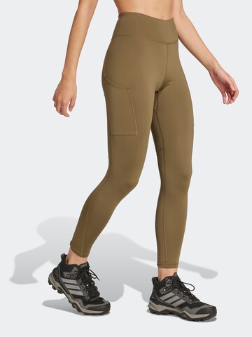 ADIDAS TERREX - Skinny Pantalón de montaña 'MT' en verde