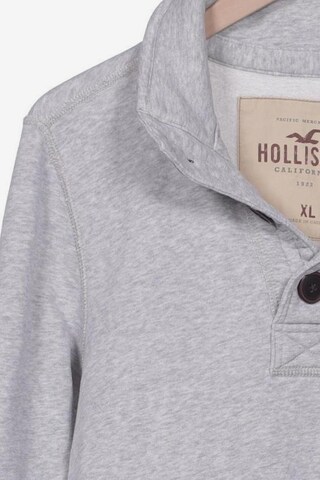 HOLLISTER Sweatshirt & Zip-Up Hoodie in XL in Grey