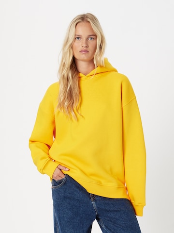 Sweat-shirt Karo Kauer en jaune : devant