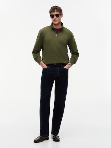 TOMMY HILFIGER Sweatshirt 'ESSENTIAL' in Green