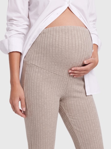 Only Maternity Flared Broek 'OLMLOLA' in Bruin