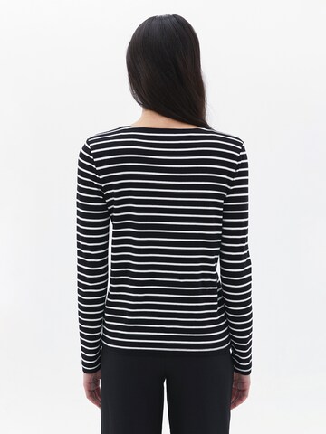OXXO Shirt in Black