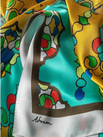 Sciarpa 'OROSI-Silk scarf' di AFROZAN in oro