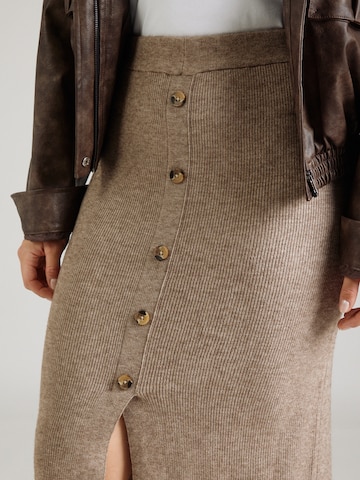 ONLY Carmakoma Rok 'CARIBI' in Beige