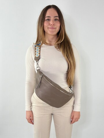 lePelou Gürteltasche 'MALIA'‌‌‌‌‌‌‌‌‌ in Grau