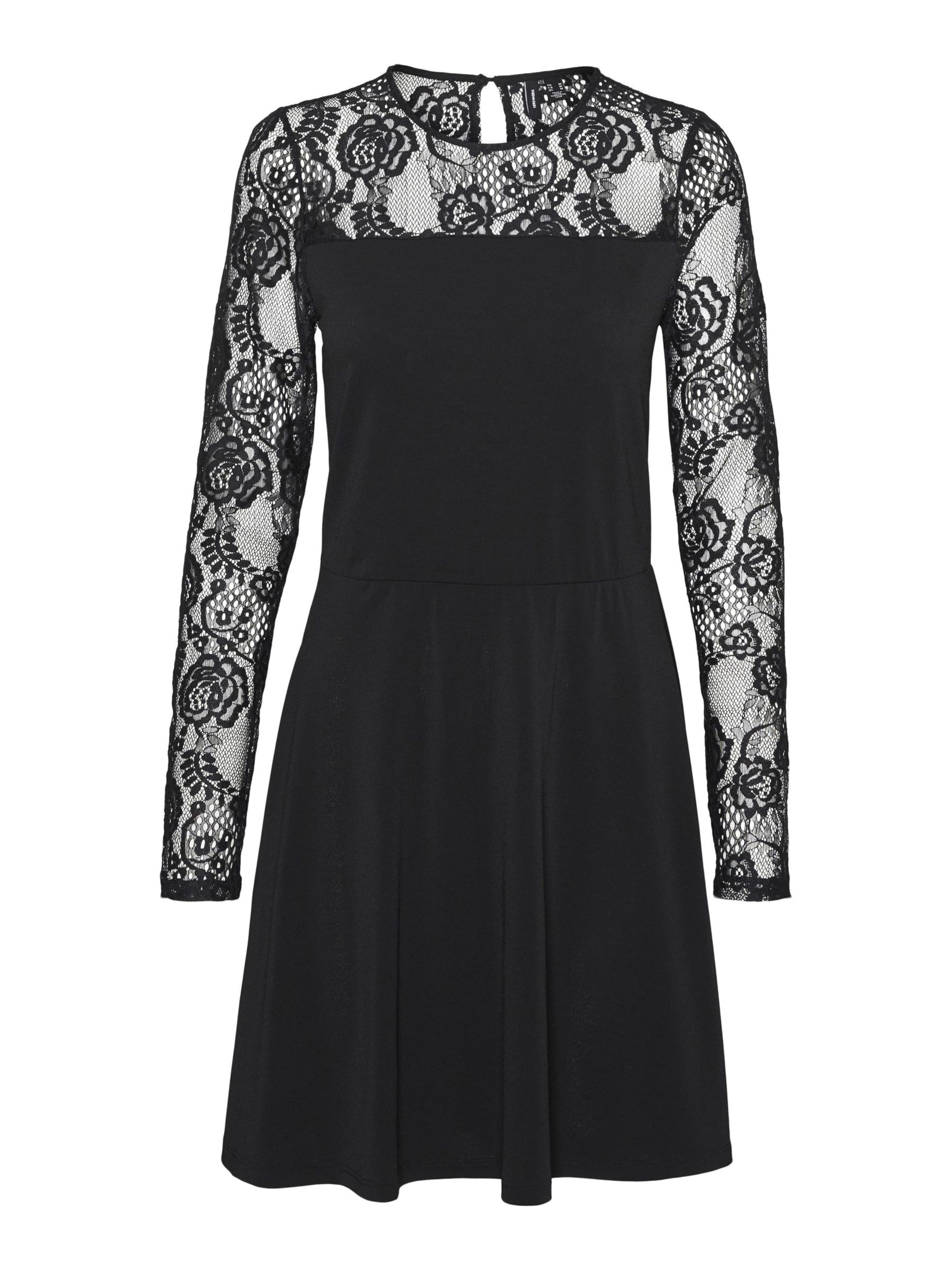 Vero Moda Petite - Vestido 'SARA' en negro: frente
