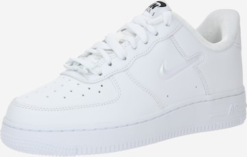 Baskets basses 'AIR FORCE 1 '07 SE' Nike Sportswear en blanc : devant