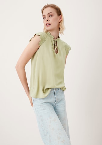 QS Top in Green: front