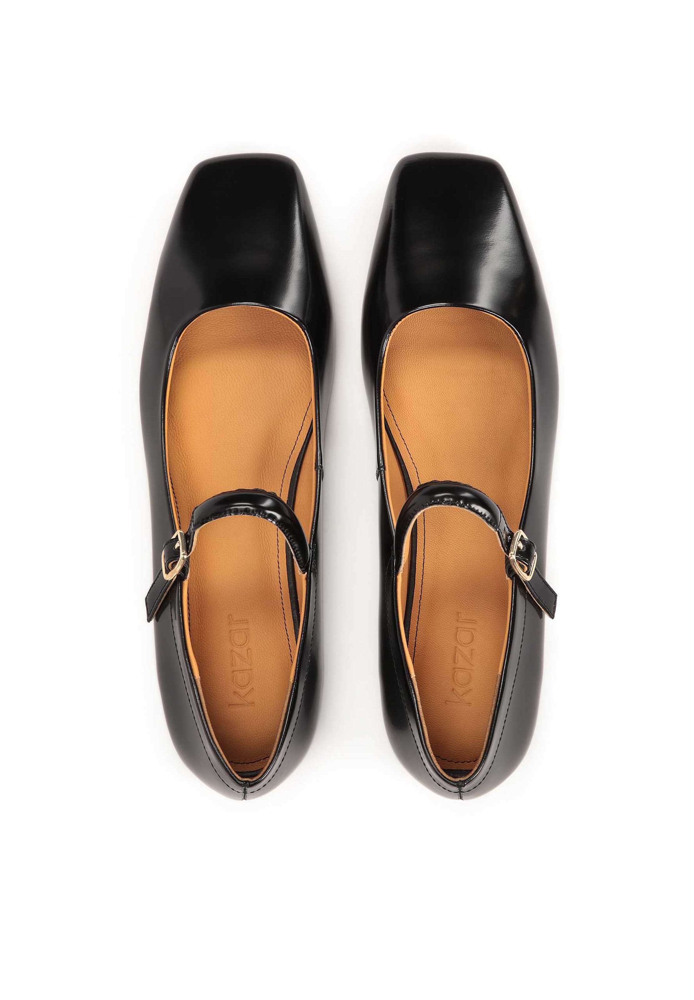 Kazar Balerinka z rzemykiem w kolorze czarny