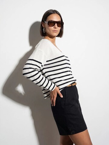 Dilvin Sweater in White
