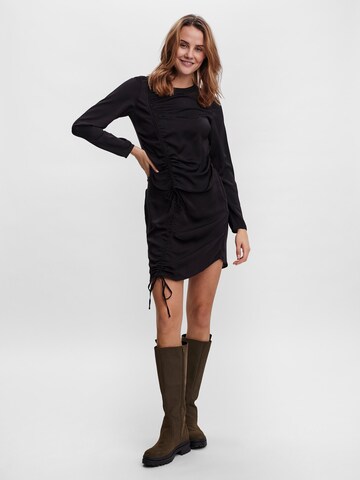 VERO MODA - Blusa 'Abby' en negro