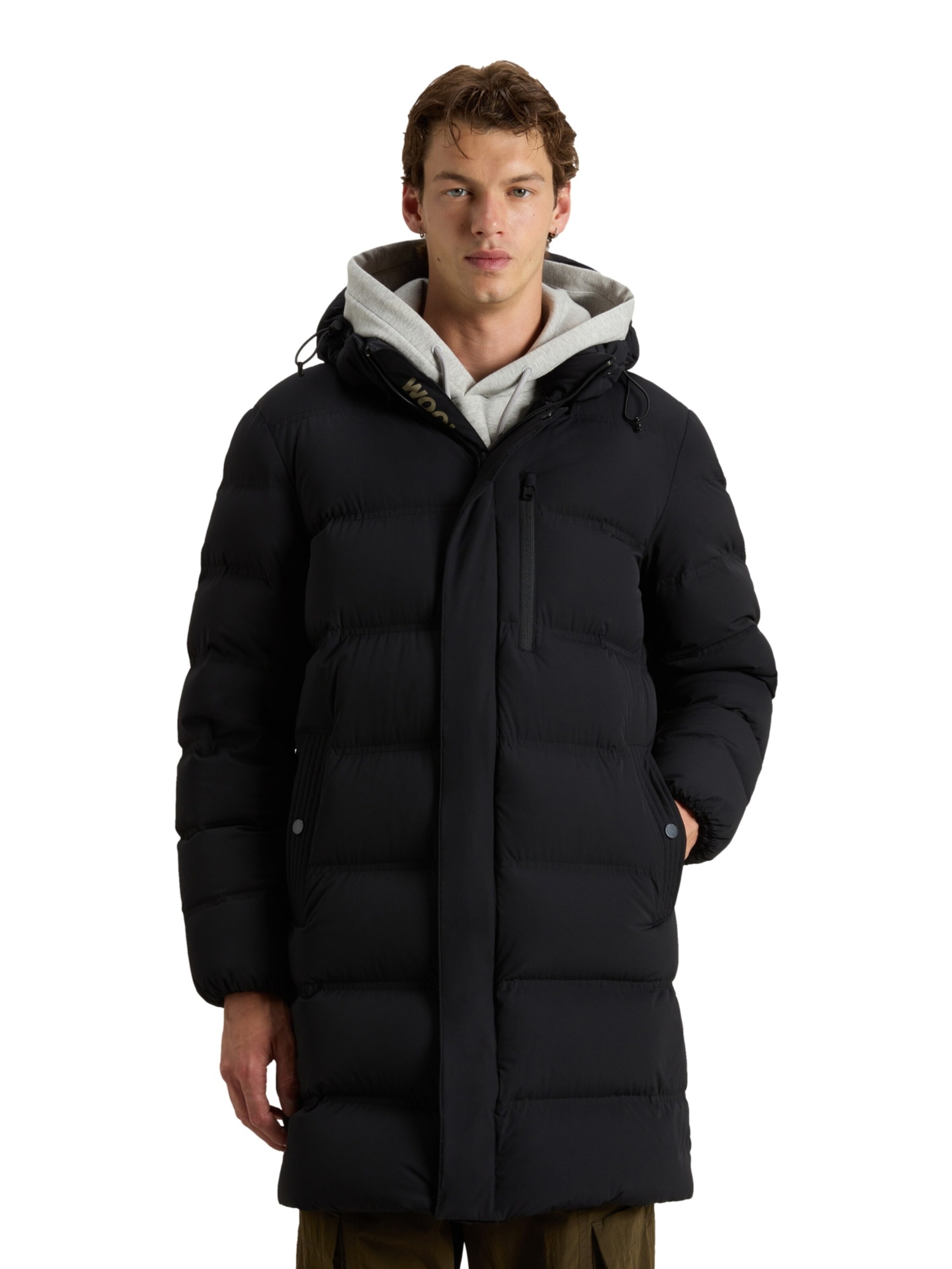 Woolrich Mantel in Schwarz: Vorderseite