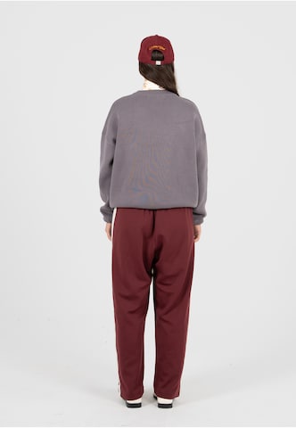 Prohibited Pullover in Grau