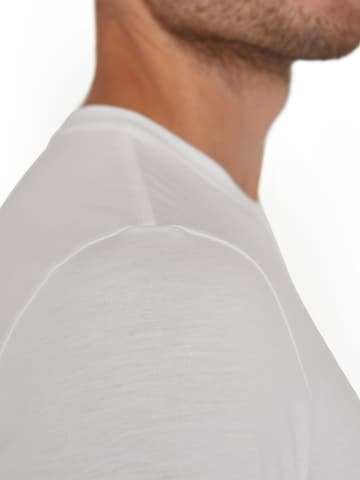 FALKE Shirt in White