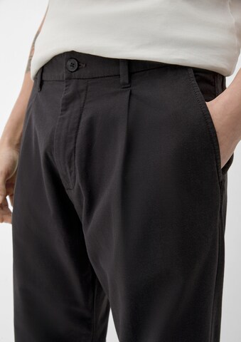 s.Oliver Regular Pleat-front trousers in Grey