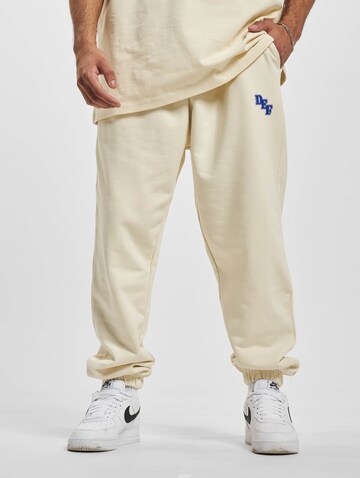 Effilé Pantalon Urban Classics en beige : devant