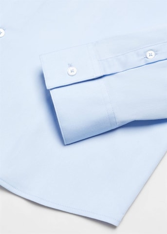 MANGO MAN Přiléhavý střih Košile – modrá