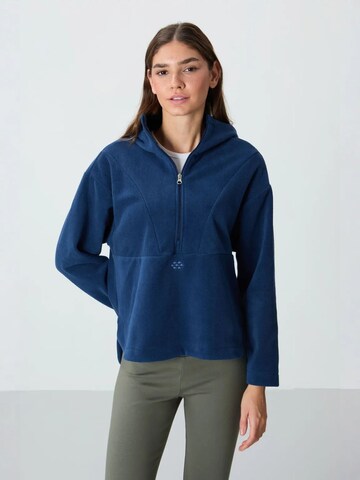 Tommy Life Pulover | modra barva: sprednja stran