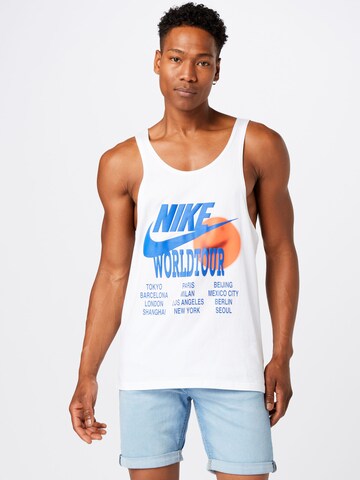 Nike Sportswear Shirt 'World Tour' in Wit: voorkant