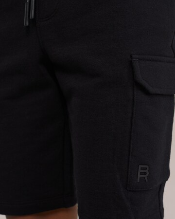 WE Fashionregular Hlače - crna boja