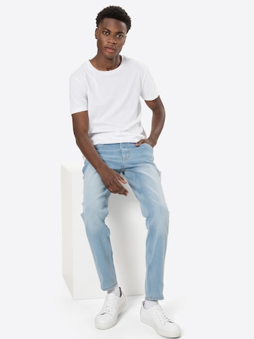 Denim Project גזרת סלים ג'ינס 'Mr. Red' בכחול