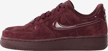 Baskets basses 'Air Force 1 '07' Nike Sportswear en rouge : devant