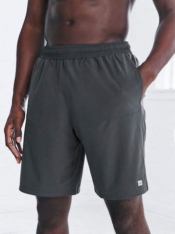 Next Regular Sportshorts in Grau