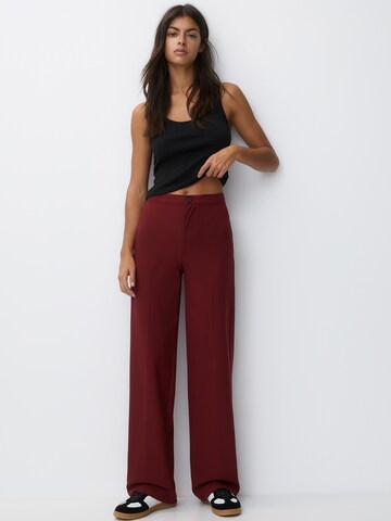 Wide leg Pantaloni cu dungă de la Pull&Bear pe roșu: față