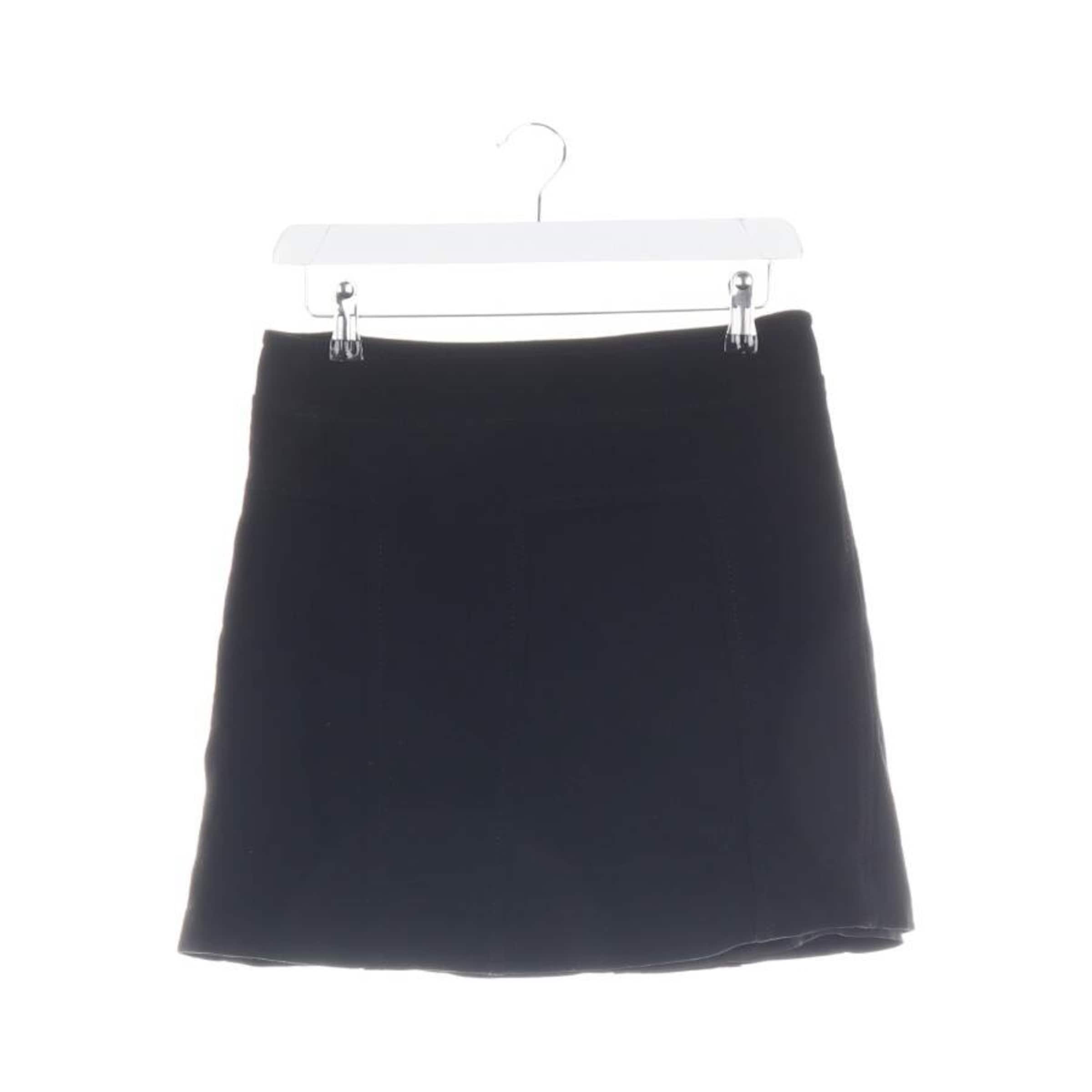 Tara Jarmon Skirt in S in Black: front