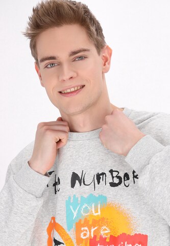 Mo ATHLSR Sweatshirt 'Back To School' in Grijs