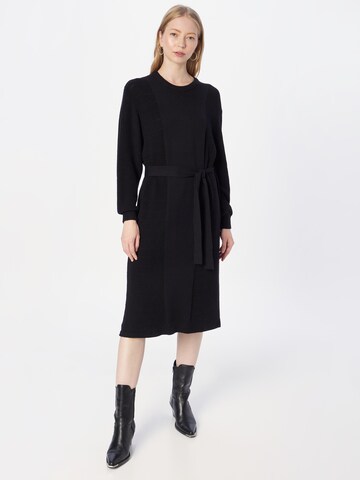 MSCH COPENHAGEN فستان مُحاك 'Jalda' بلون أسود: الأمام