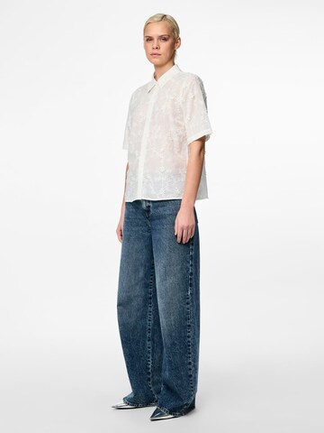 PIECES - Blusa 'PCNolax' en blanco