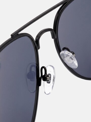 Occhiali da sole 'Occhiali da Sole Navigare Aviator Calibro 58 - Protezione UV Cat.3' di Navigare in nero