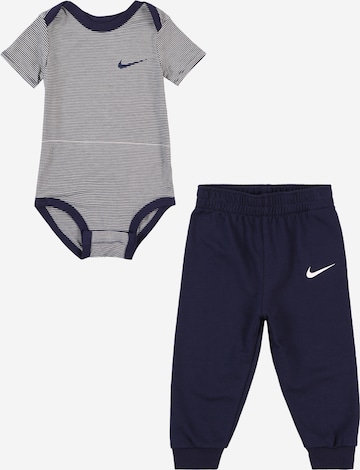 Nike Sportswear Set in Blue: front