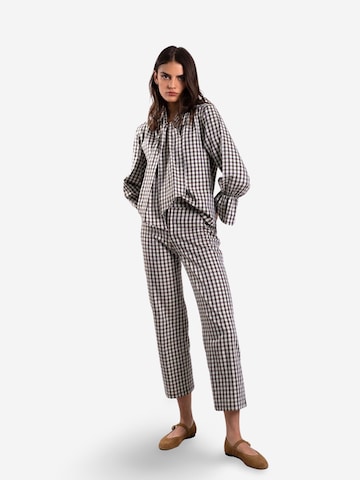 THE-ARE Loose fit Trousers in Mixed colours