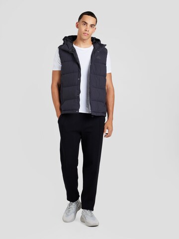 ADIDAS SPORTSWEAR - Chaleco deportivo 'HELIONIC' en negro