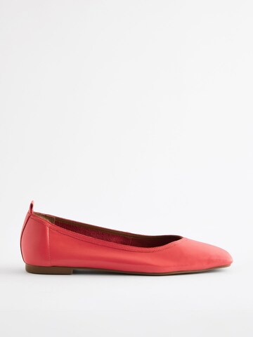 Next - Sabrina em vermelho