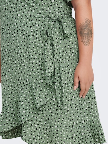 ONLY Carmakoma - Vestido 'Livia' em verde