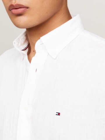 Coupe regular Chemise TOMMY HILFIGER en blanc