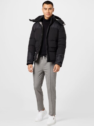 Tapered Pantaloni con piega frontale di BLEND in grigio