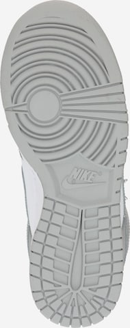 Baskets basses 'DUNK' Nike Sportswear en blanc