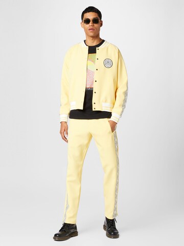 MOUTY Regular Trousers in Yellow