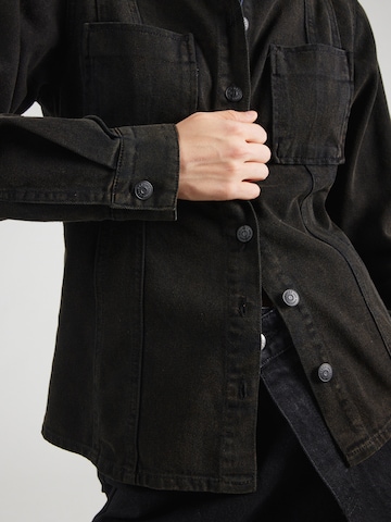 OBJECT - Blusa 'OBJKamata' em preto