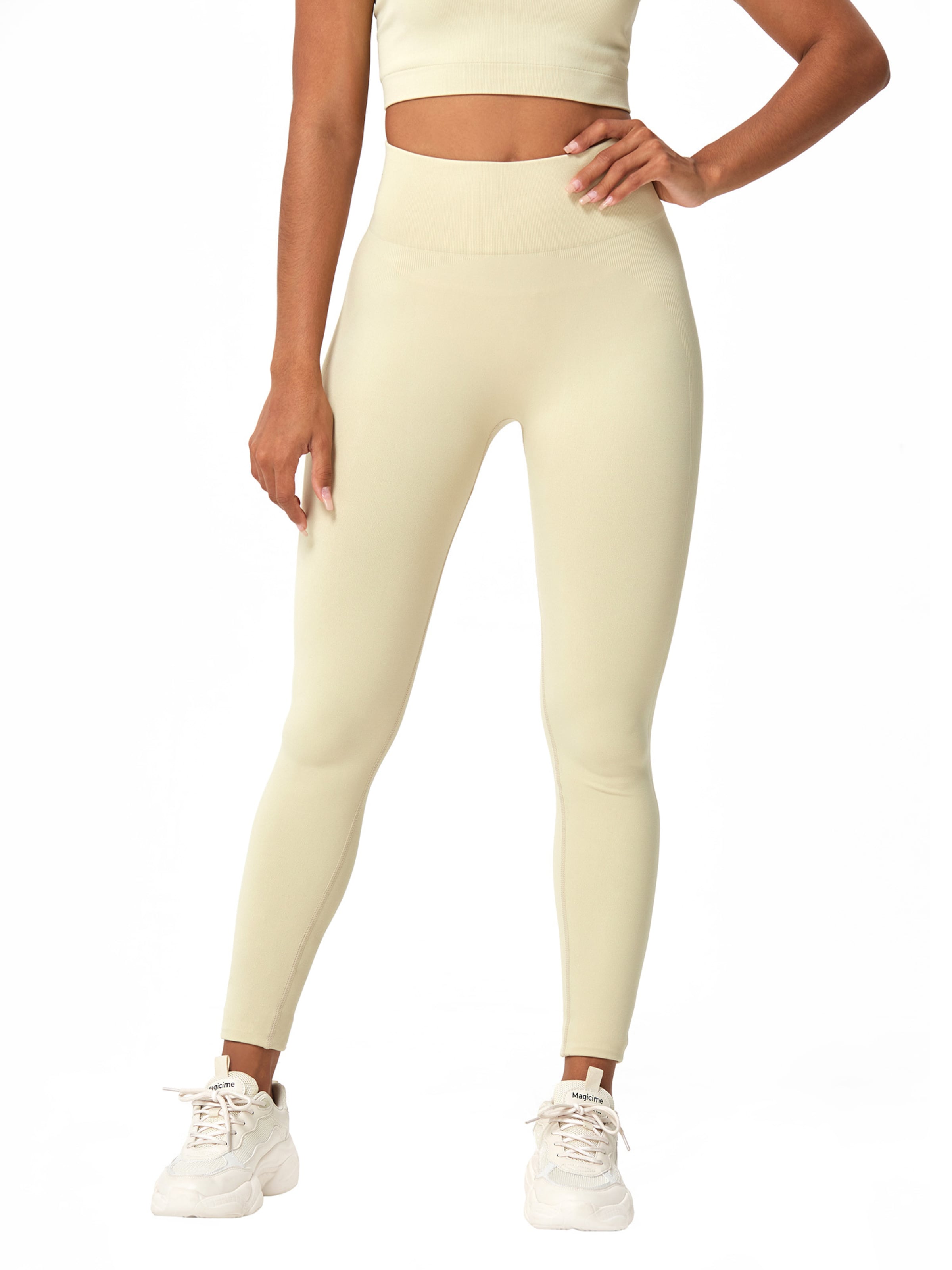 Slimfit Pantaloni sportivi 'Charm' di YEAZ in beige: frontale