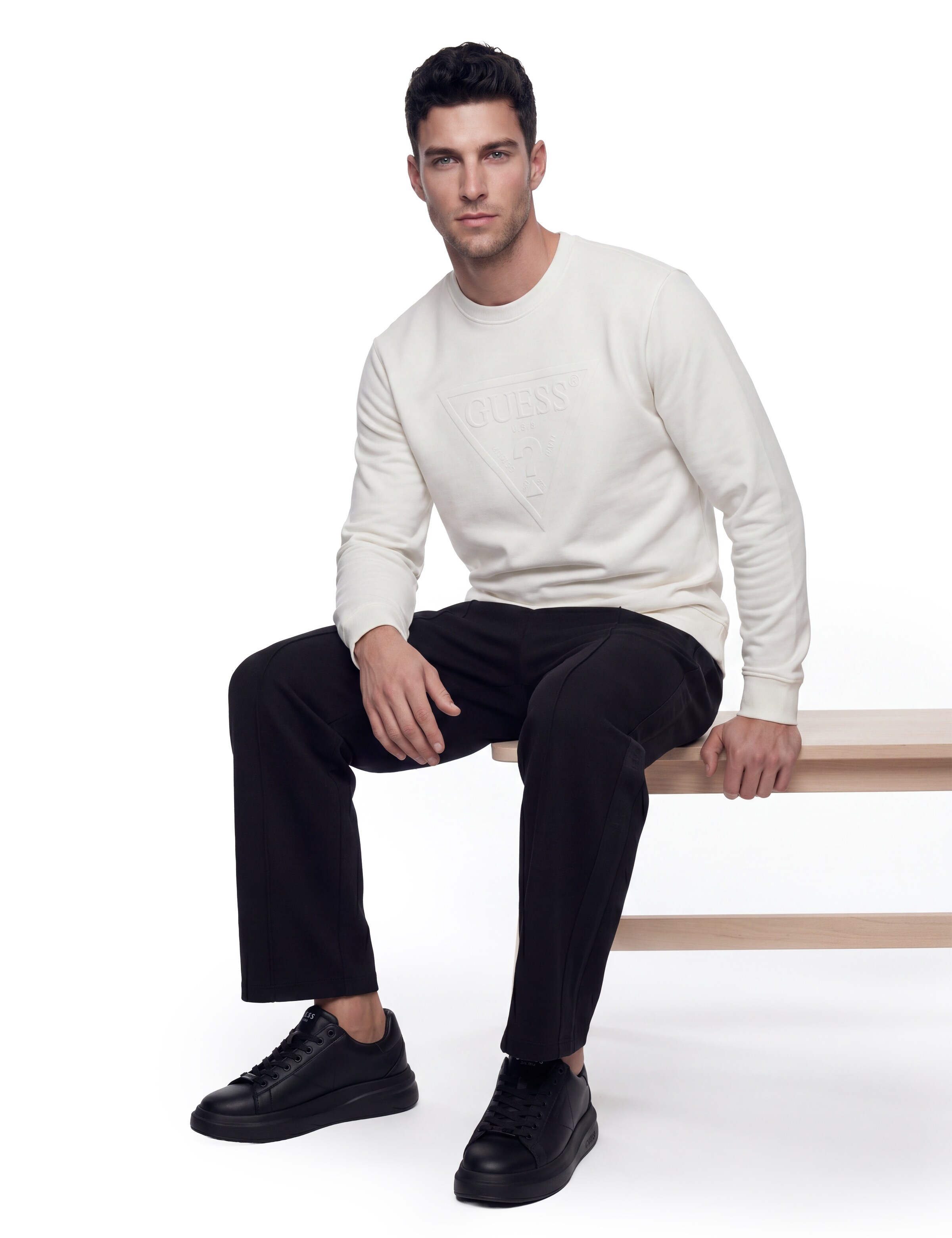 GUESS - Sweatshirt 'Audley' em branco
