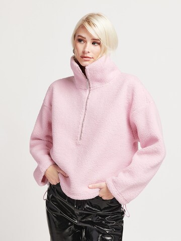 UNFOLLOWED x ABOUT YOU - Sweatshirt 'DREAMY ' em rosa: frente