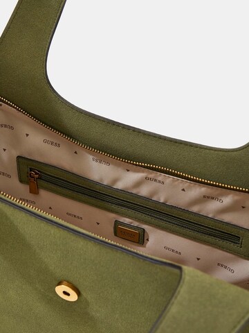 GUESS Schultertasche in Grün