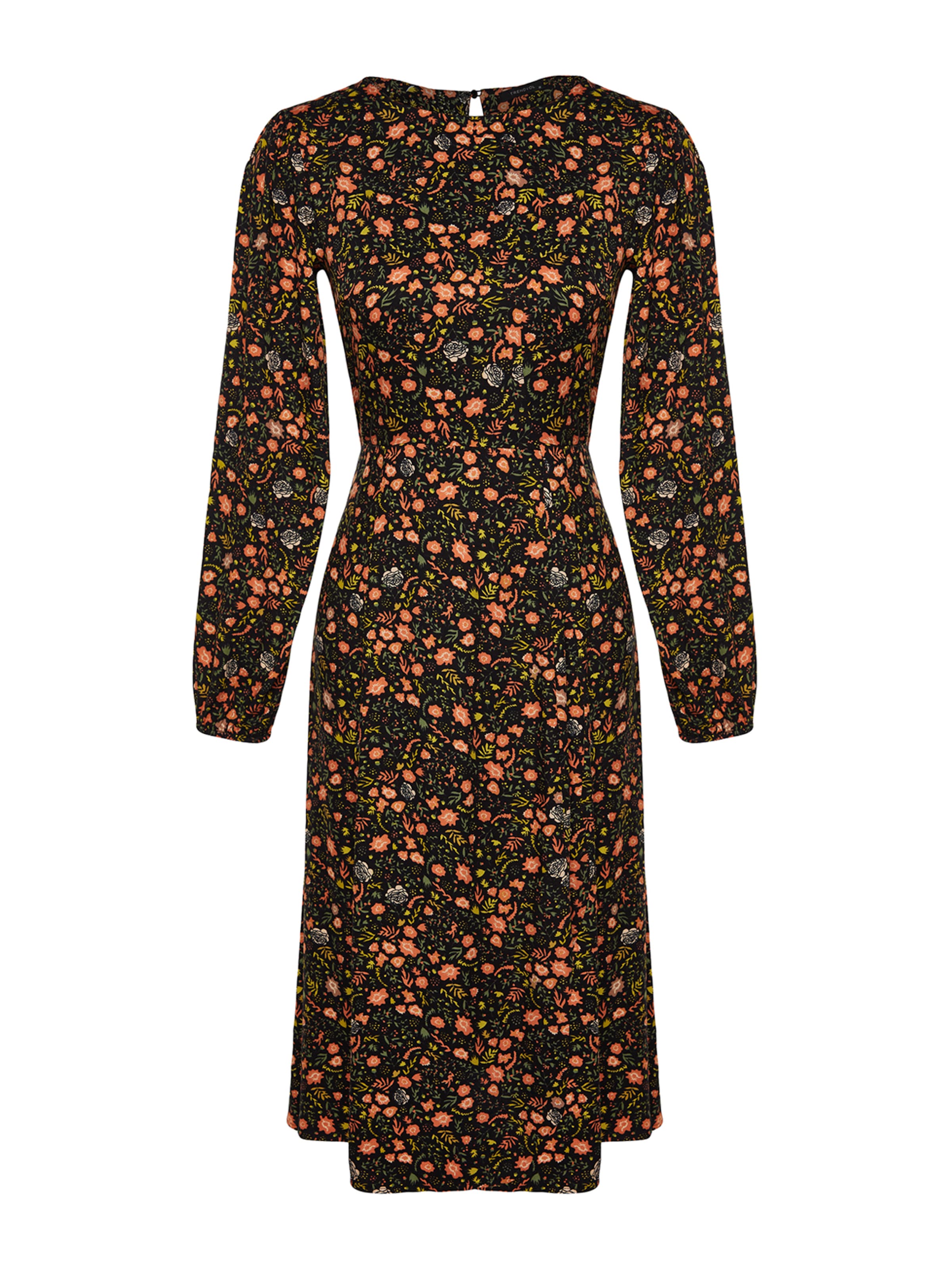 Trendyol Šaty – černá: přední strana