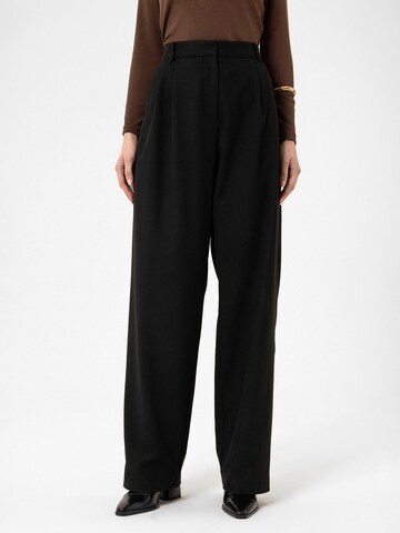 Antioch Loosefit Hose  'Britney' in Schwarz: Vorderseite