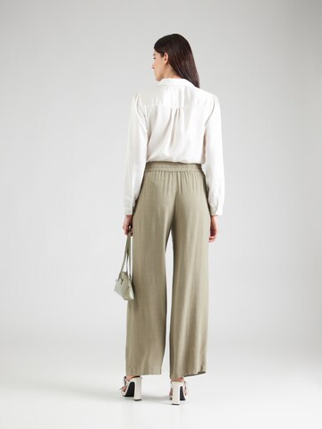 SELECTED FEMME Loose fit Trousers 'SLFViva-Gulia' in Green